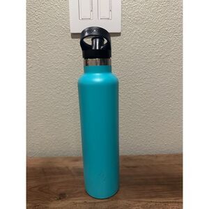 Hydro Flask 24oz Blue Standard with Sports Cap Water Bottle